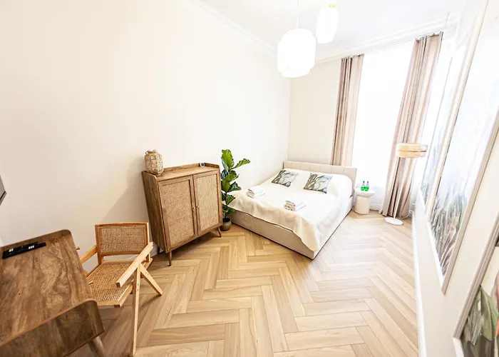 Ola Grand Sauna & Jacuzzi Apartment *